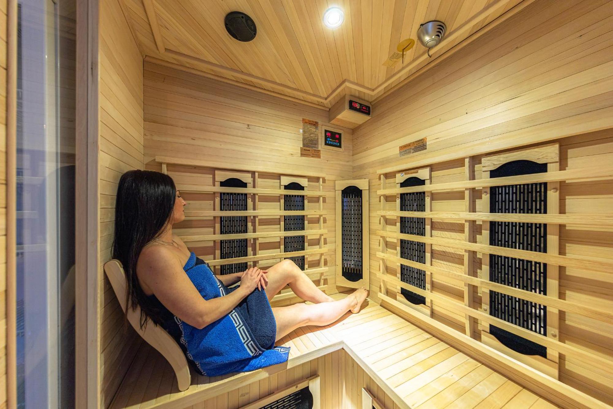 Haus Christina Pool Sauna Мальхов Экстерьер фото